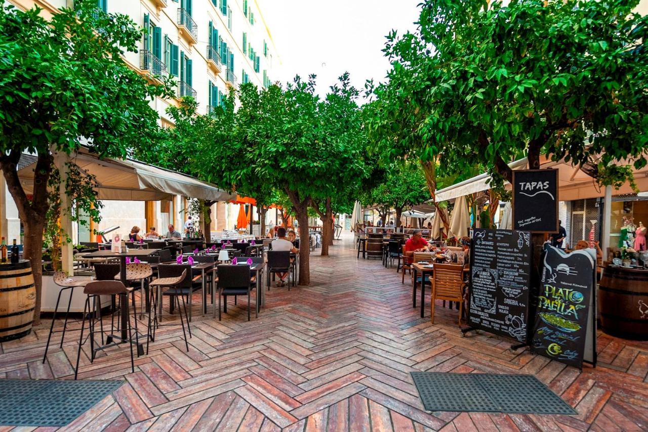 Genteel Home Plaza De Las Flores Málaga Eksteriør bilde